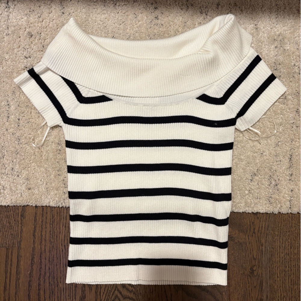 Off the Shoulder knit Top